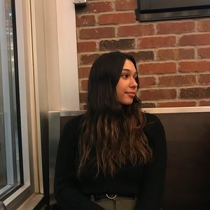 Meet your Posher, Tia